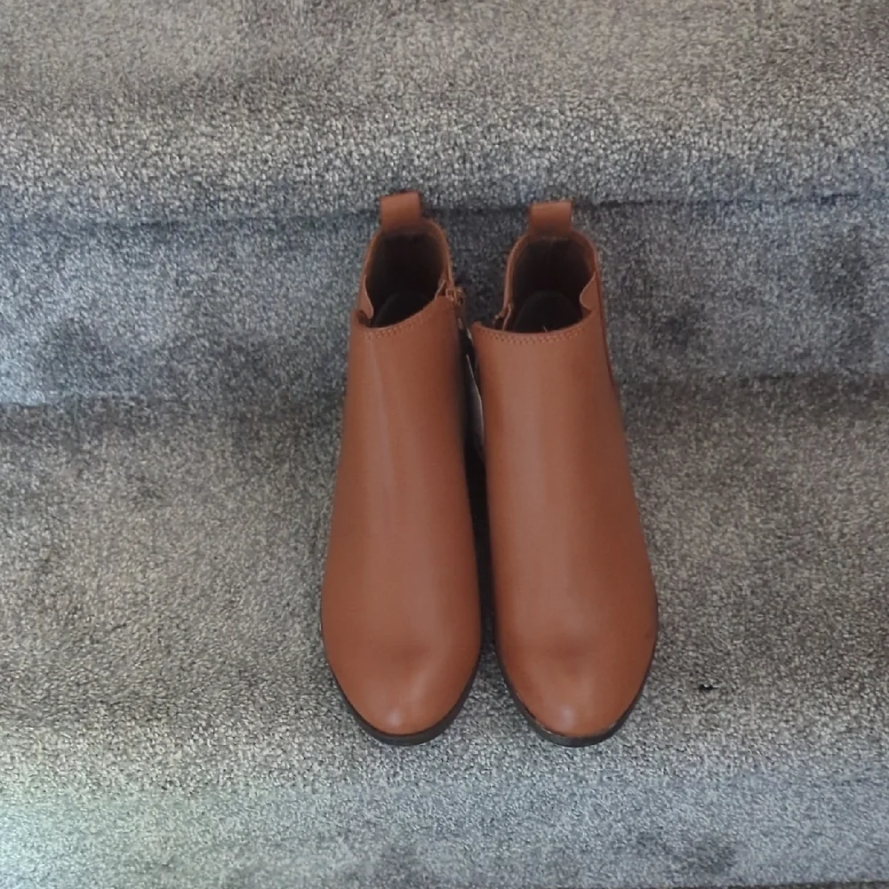 SO Rich Brown Ankle Boots